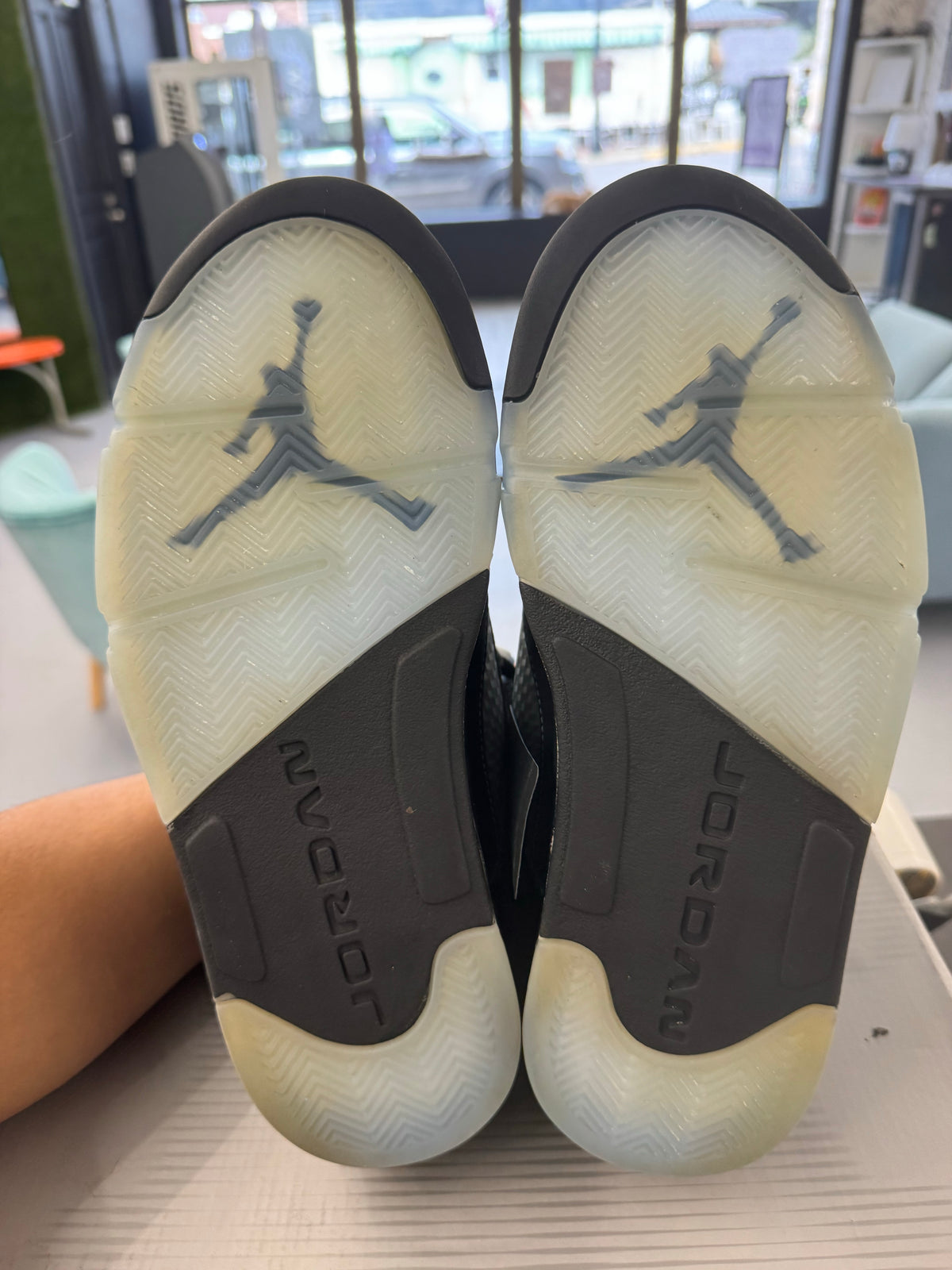 Jordan 5 Retro Black University Blue (2026)