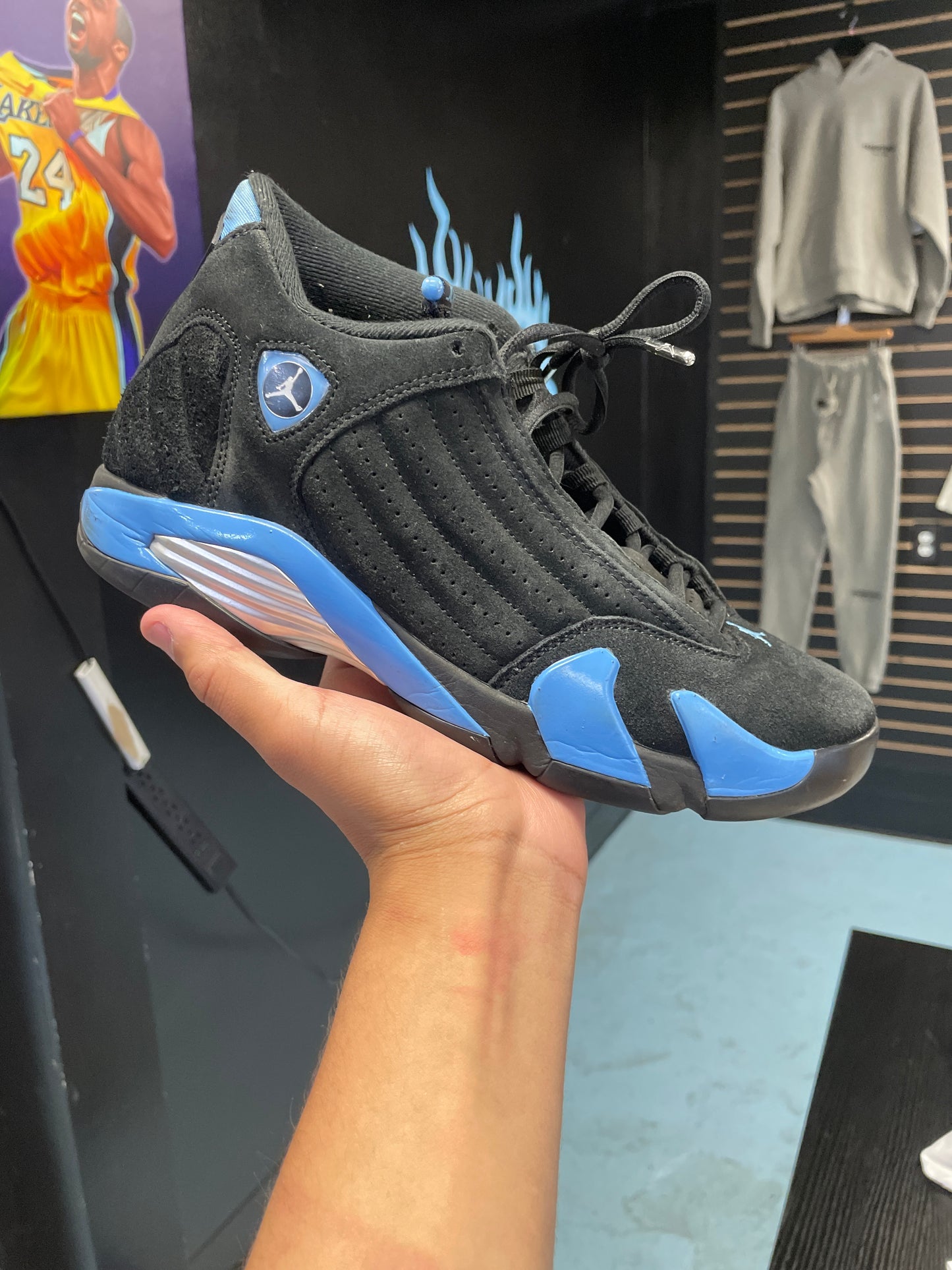 Size9 Jordan 14 University Blue Pre Owned/No Box