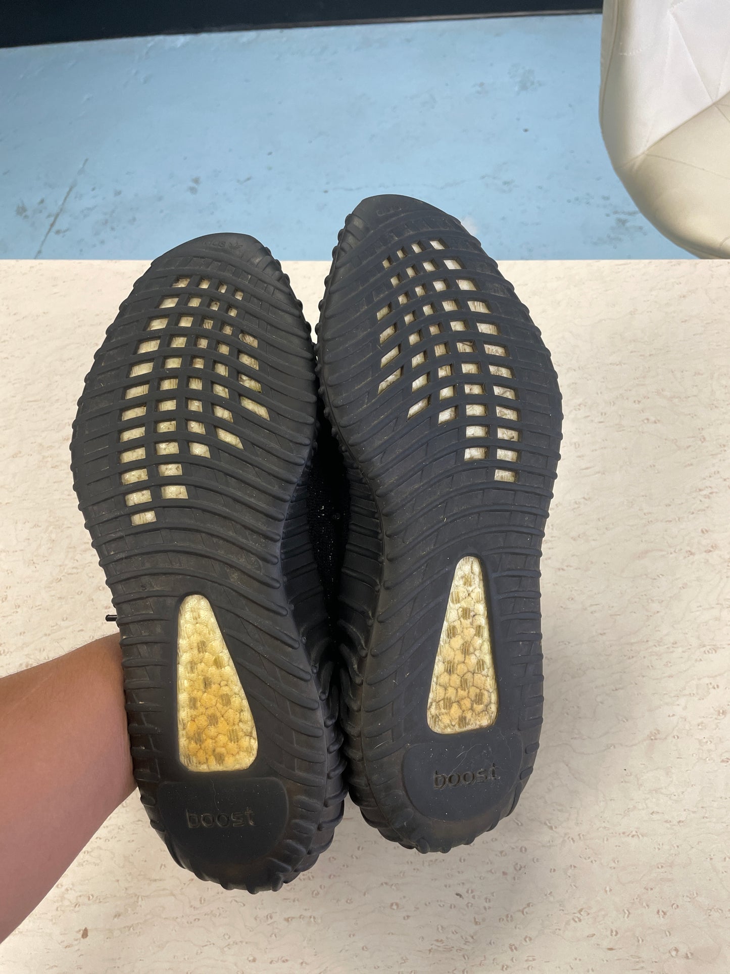 Size10.5 Yeezy 350 V2 Oreo Pre Owned/No Box/No Insoles