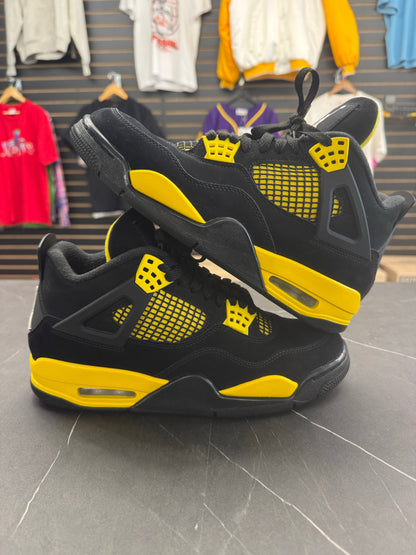 Jordan 4 Retro Thunder (2023)