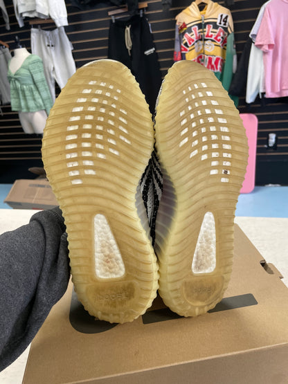 Size8.5 Yeezy 350 Zebra Pre Owned/W Box