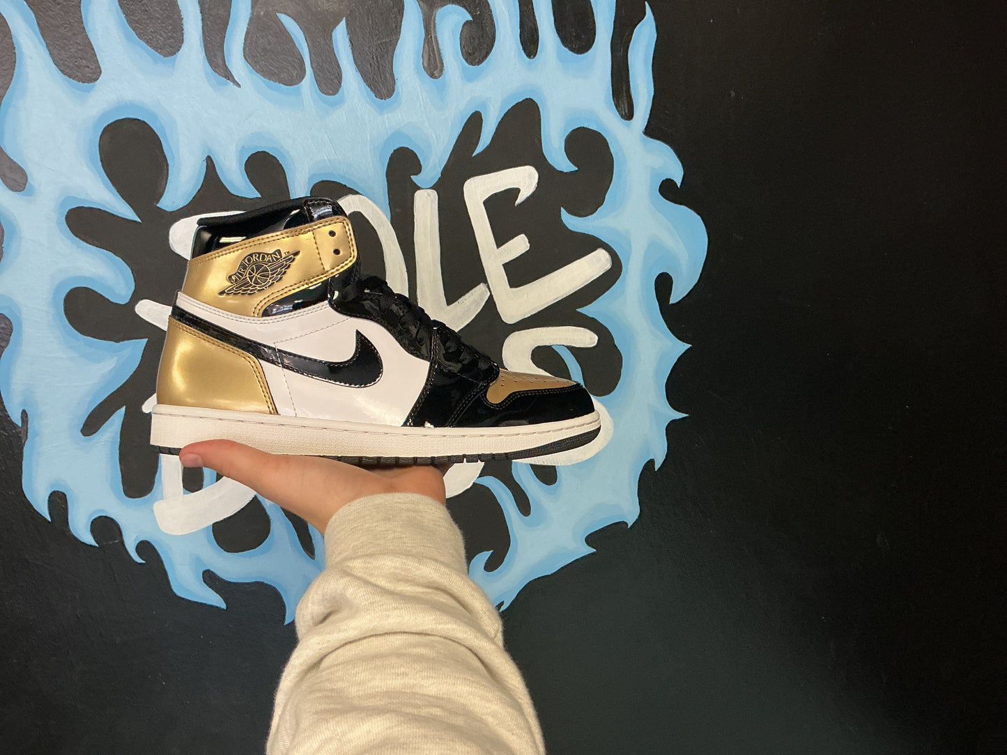Jordan 1 Retro High NRG Patent Gold Toe