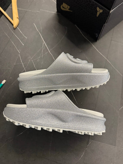Gucci Interlocking G Slide Metalic Silver (Women's)