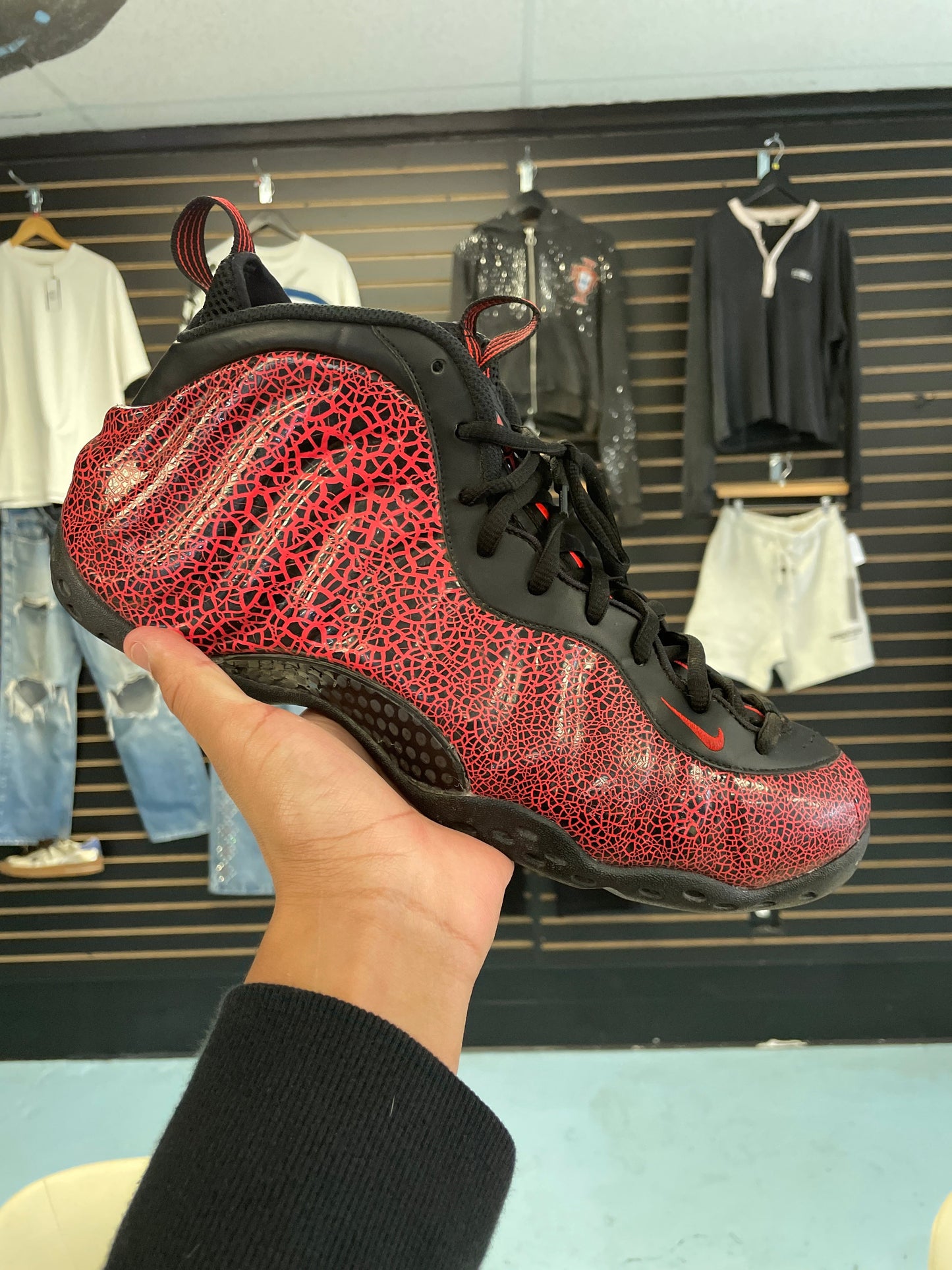 Nike Air Foamposite One Cracked Lava