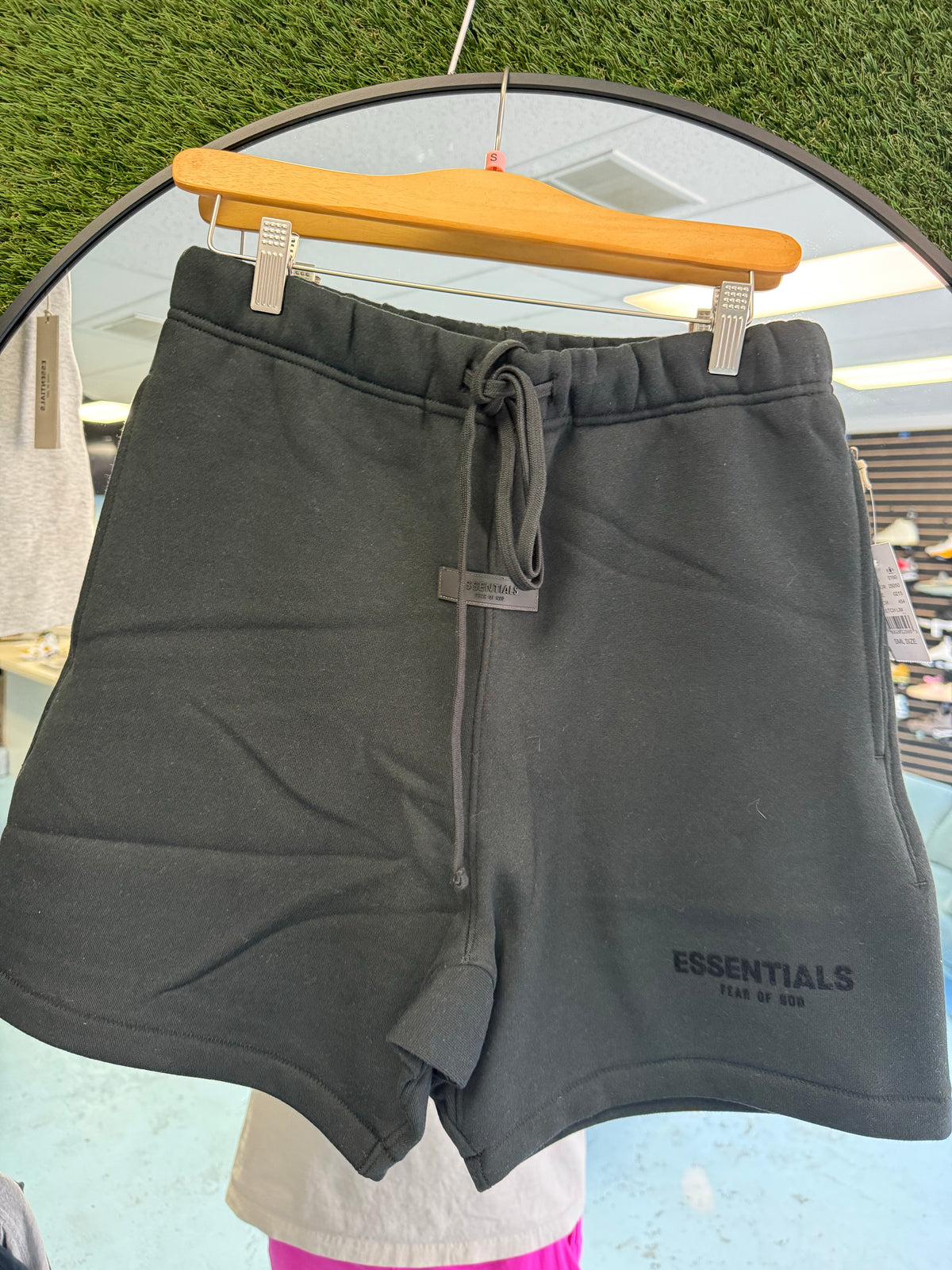Essentials Shorts Limo Black