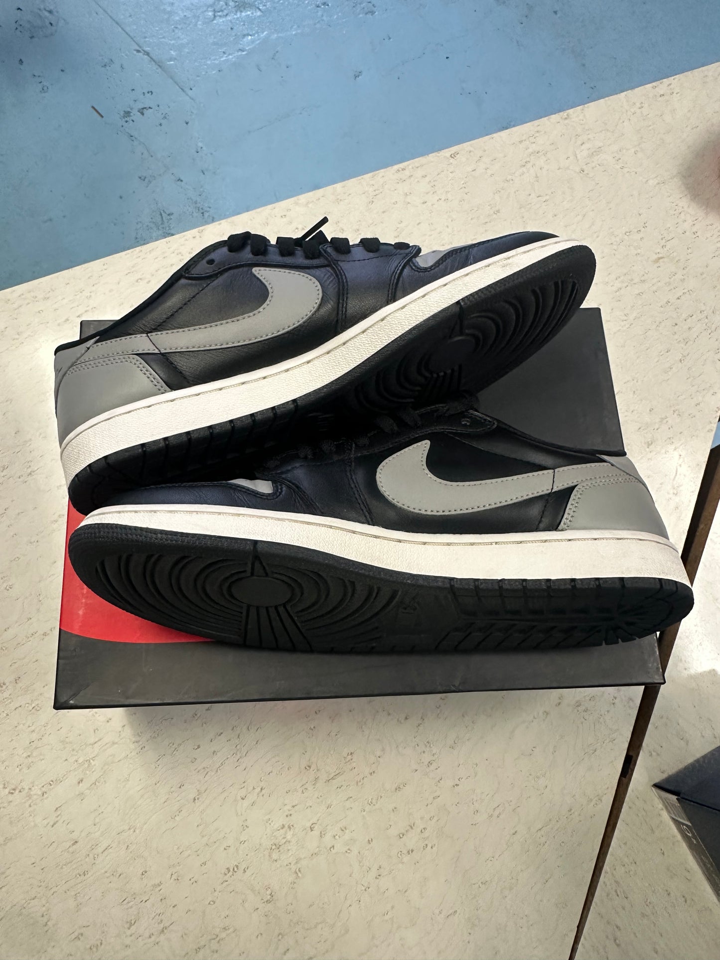 Size9 Jordan 1 Low Shadow Pre Owned With Box