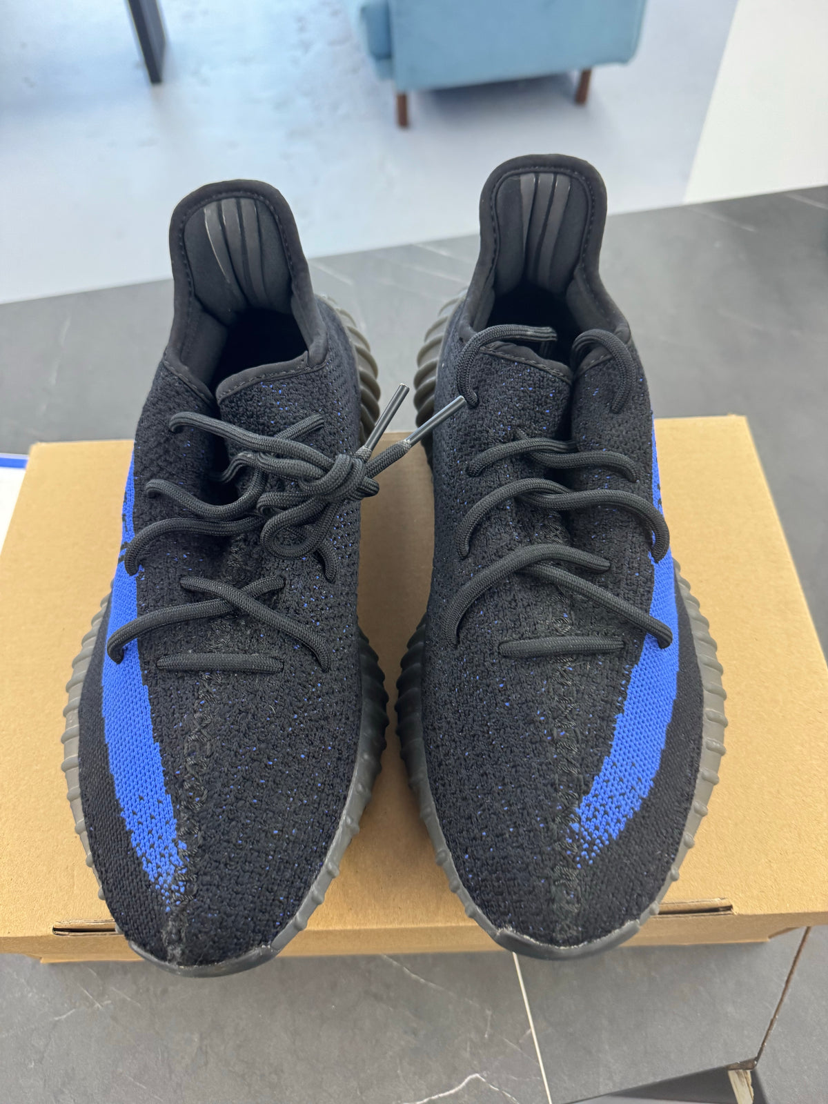 adidas Yeezy Boost 350 V2 Dazzling Blue