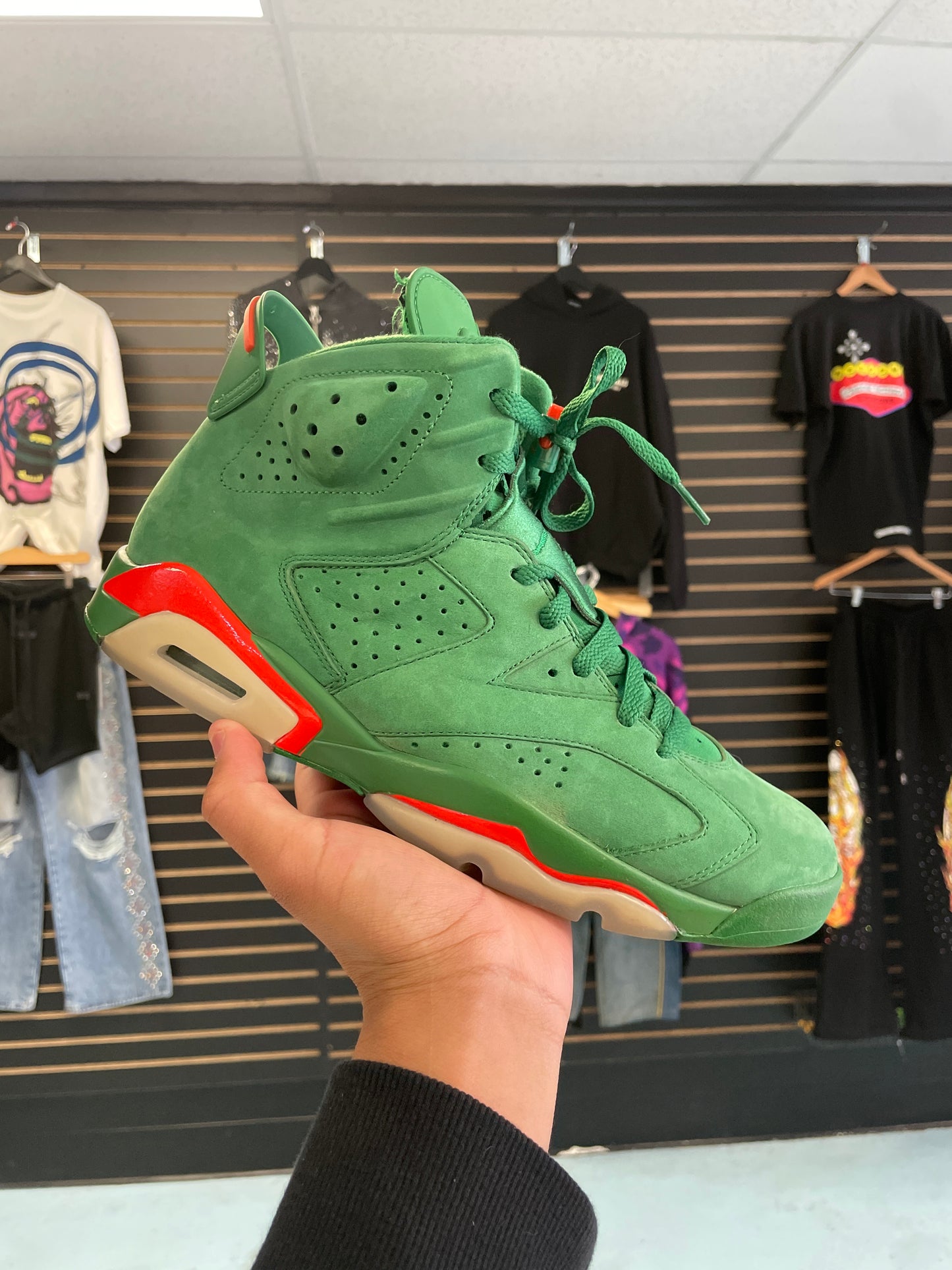 Size10.5 Jordan 6 Gatorade Pre Owned/W Box