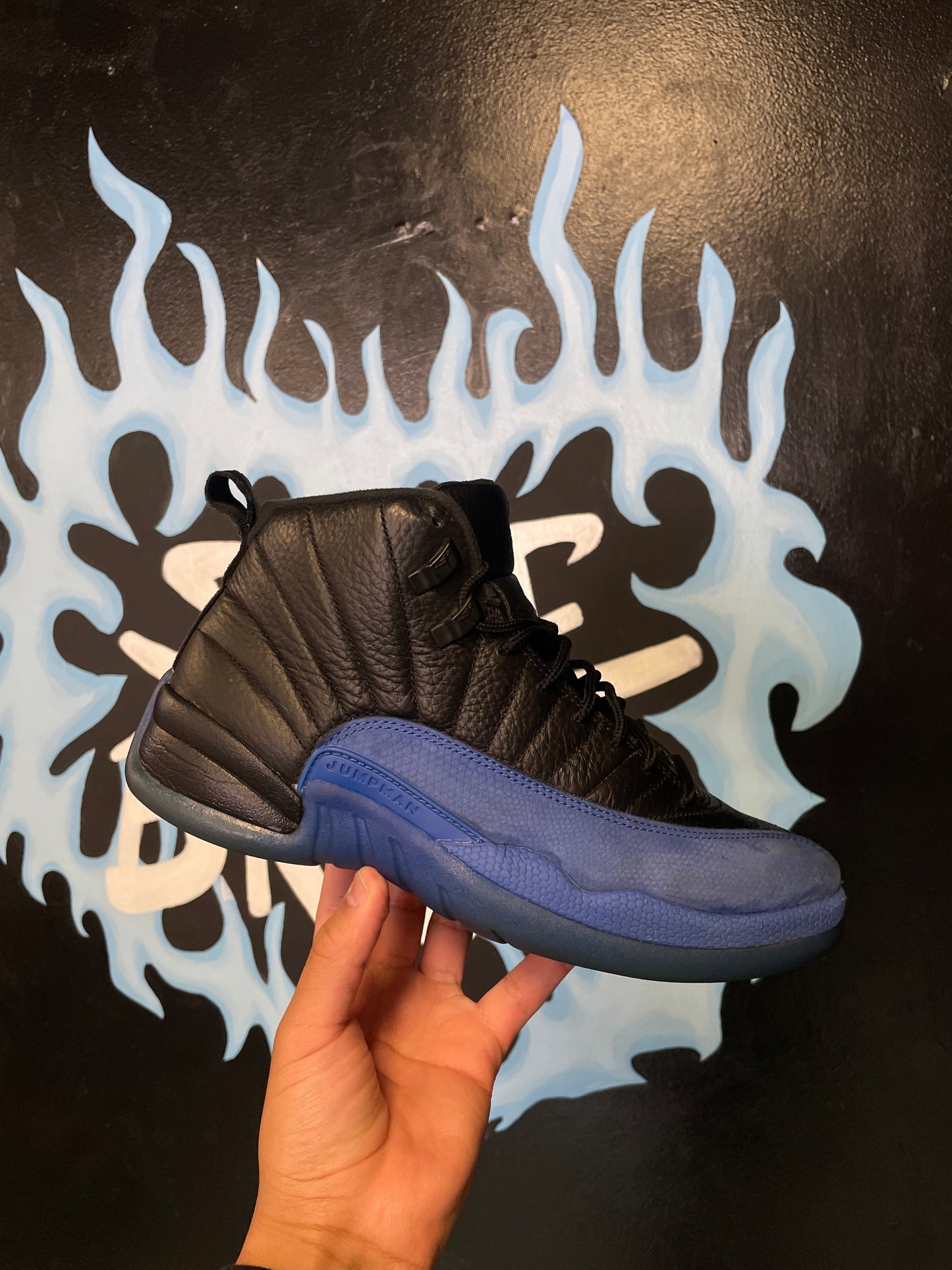 Size8.5 Jordan 12 Black Game Royal Pre Owned/W Box