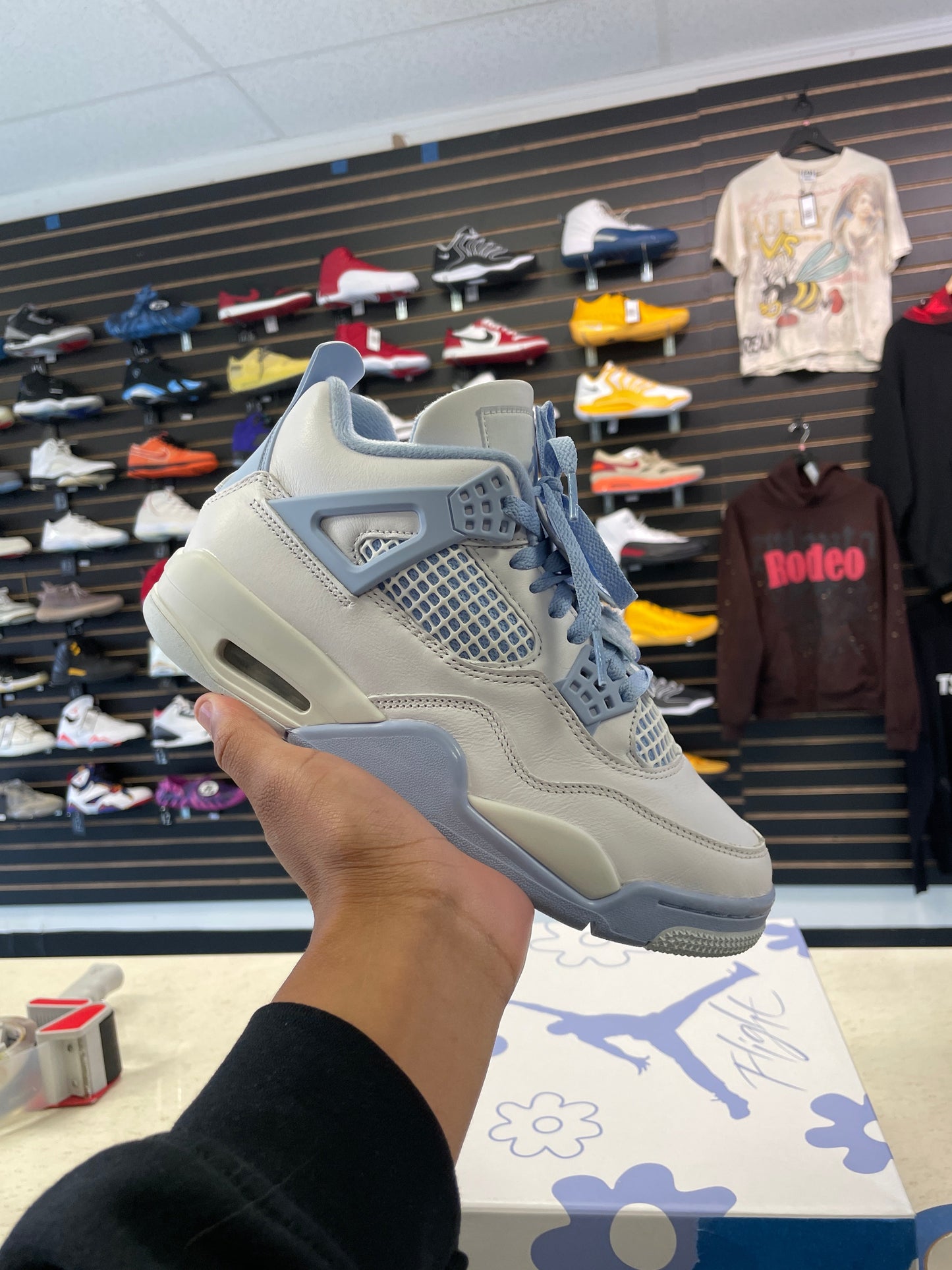 Jordan 4 Retro Forget Me Not (Women's)