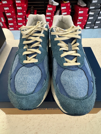 New Balance 990v3 MiUSA Levi's Denim