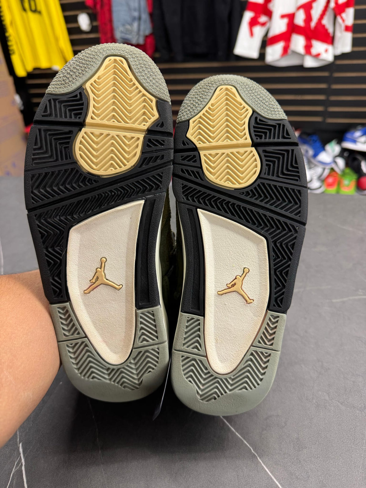 Jordan 4 Retro SE Craft Medium Olive