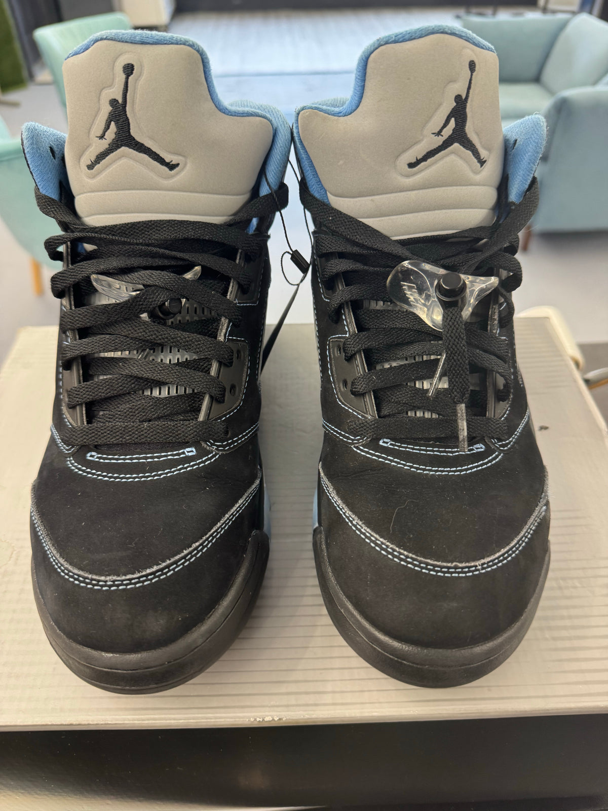 Jordan 5 Retro Black University Blue (2026)