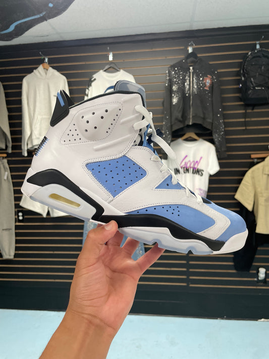 Size12 Jordan 6 UNC Pre Owned/W Box