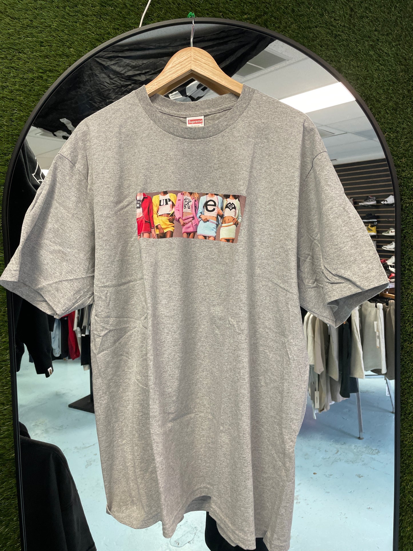 SizeXL New Supreme 5 Girls Grey Tee