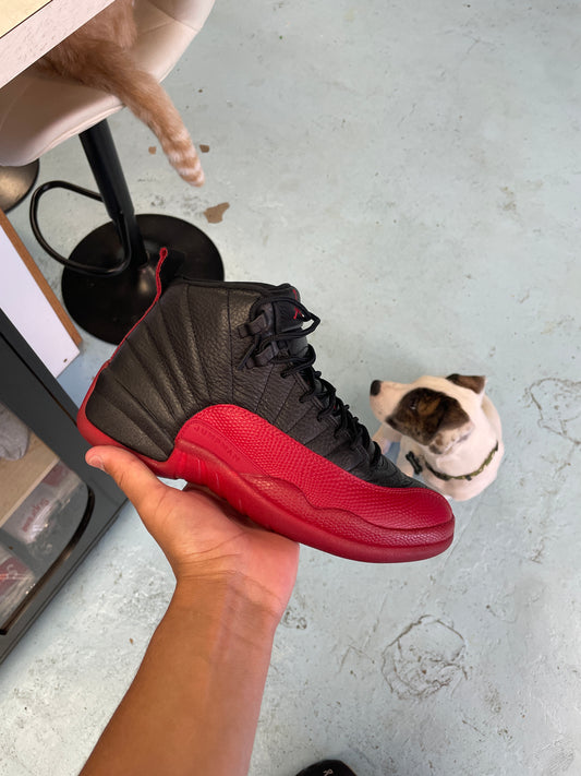 Size8 Jordan 12 Flue Game Pre Owned/W Box