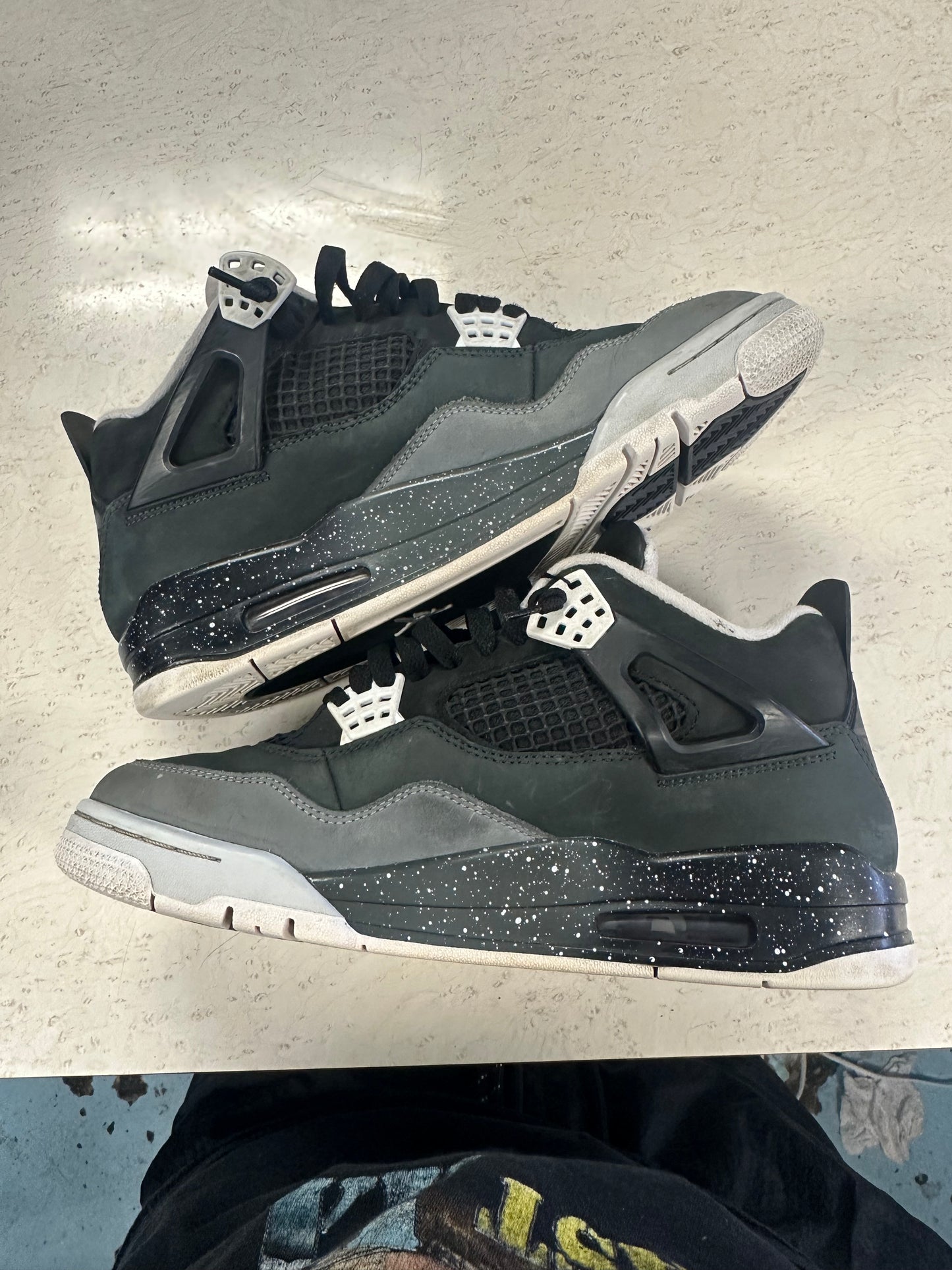Size9 Jordan 4 Fear Pre Owned No Box