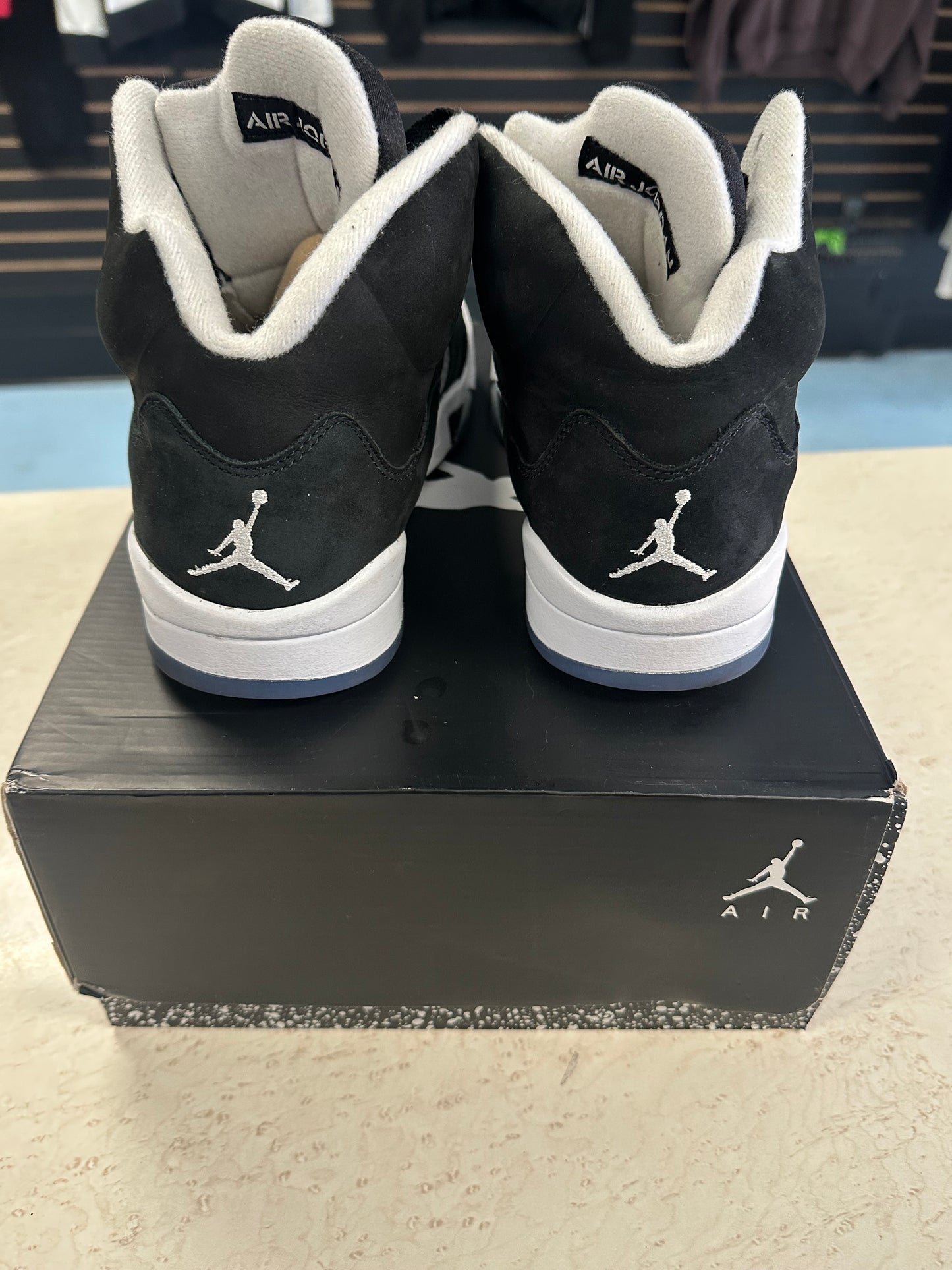 Size9.5 Jordan 5 Oreo Pre Owned With Box