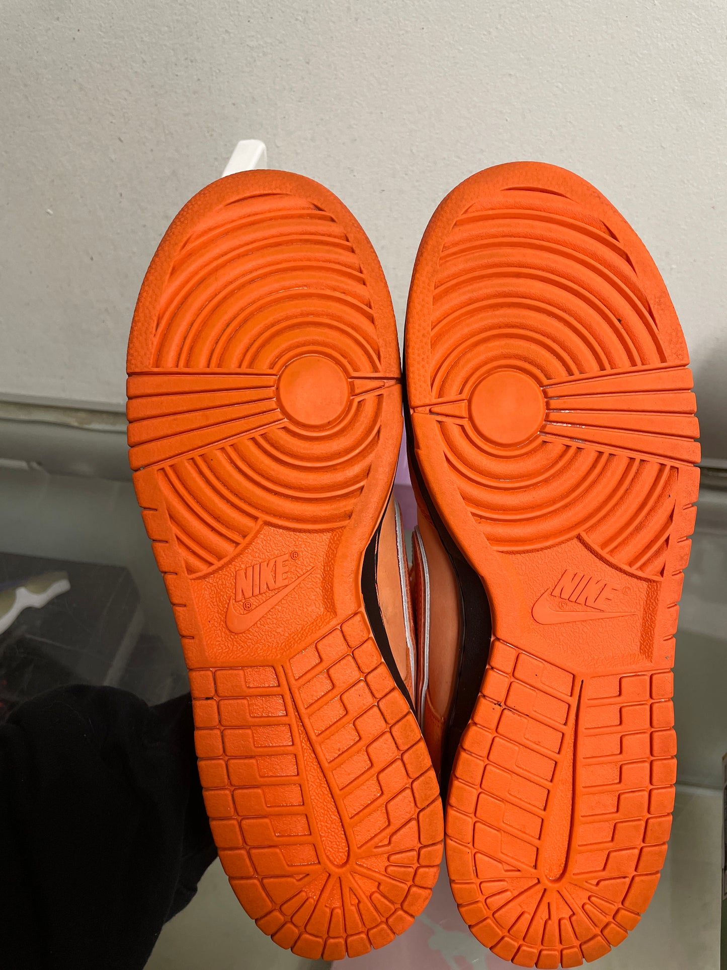 Size11 Nike Dunk SB Orange Lobster Pre Owned/W Box/Extra Laces/W Bands