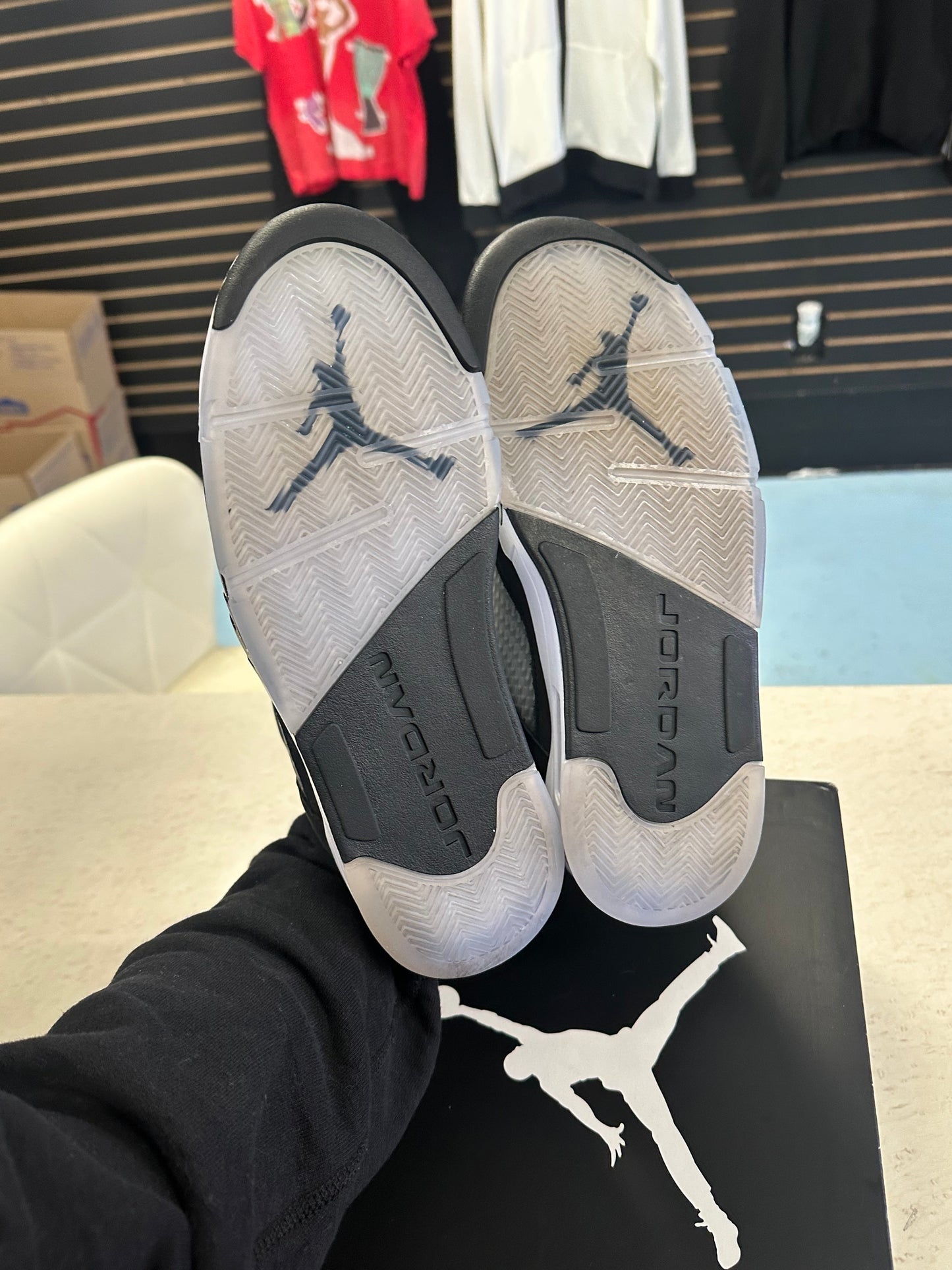 Size9.5 Jordan 5 Oreo Pre Owned With Box