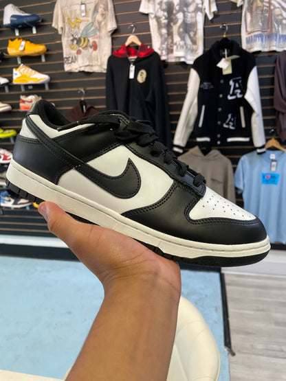 Size9.5 Nike Dunk Low Panda Pre Owned/No Box