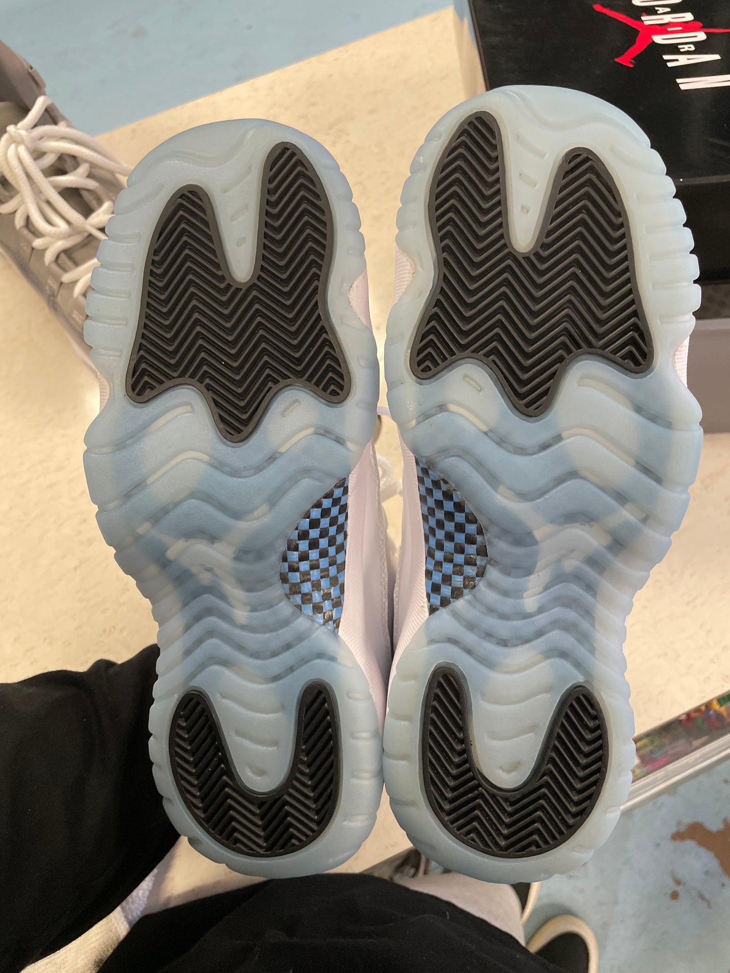 Size6.5 Jordan 11 Legend Blue Worn2X/W Box