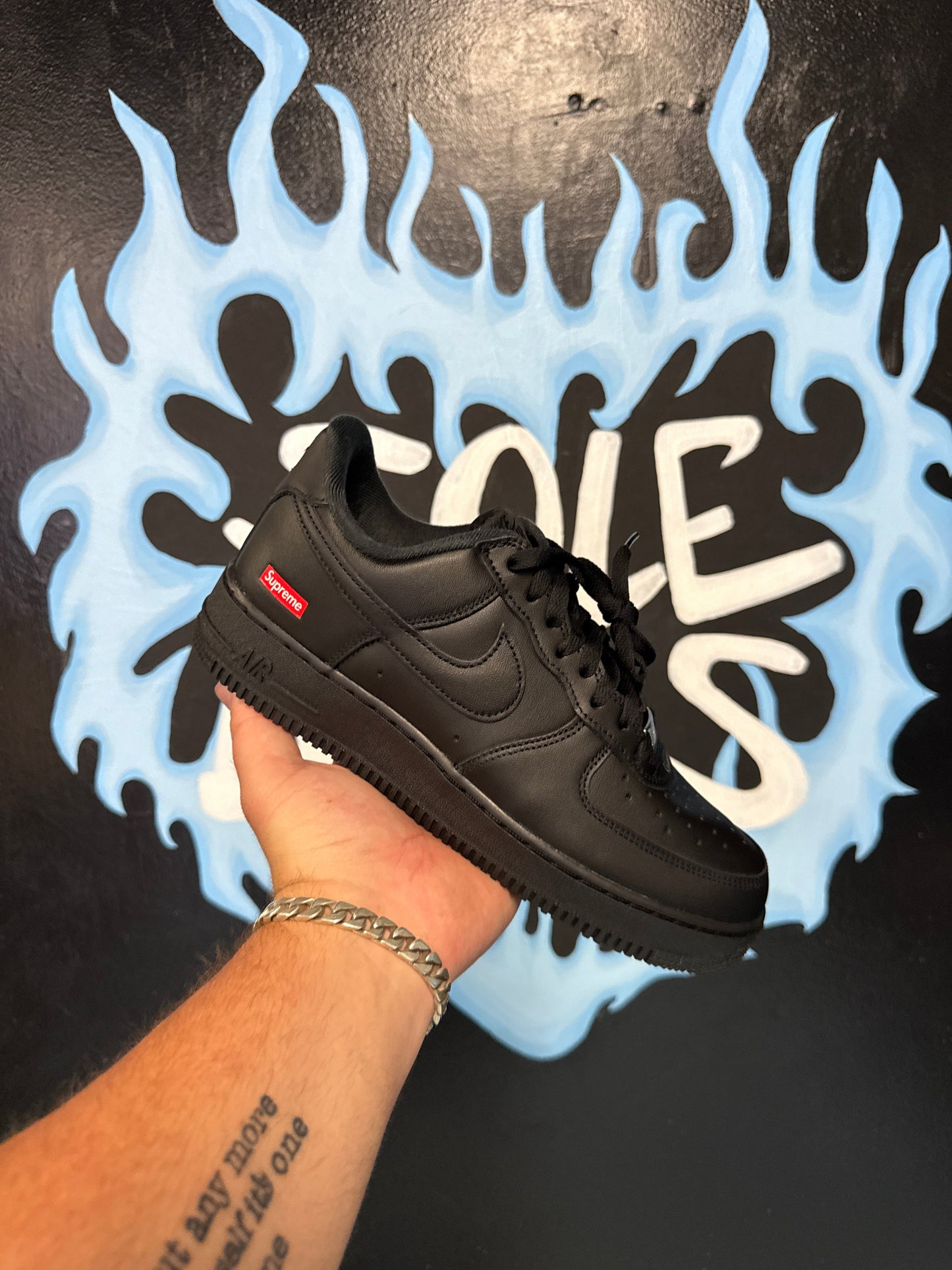 Nike Air Force 1 Low Supreme Black