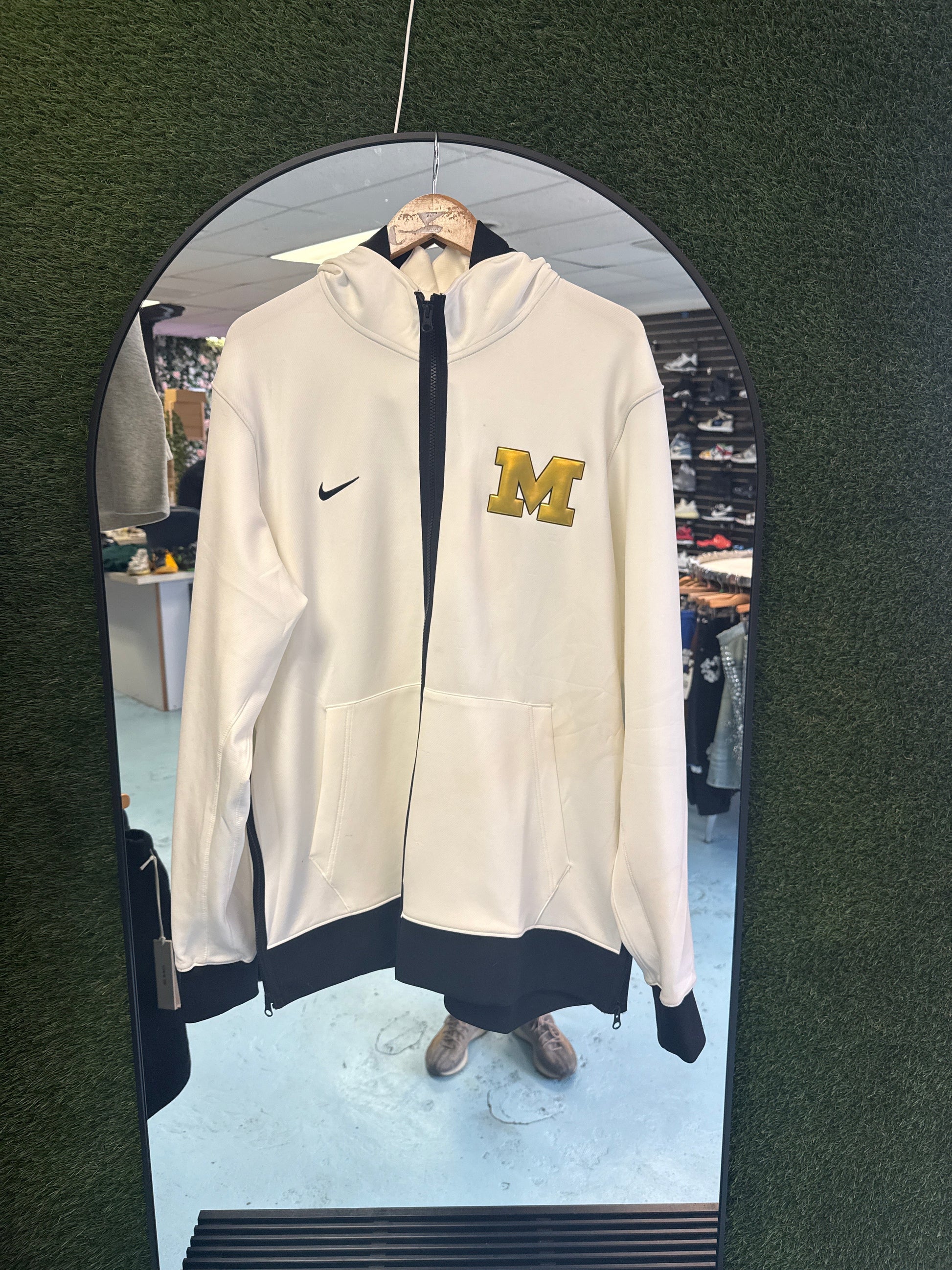 White Nike Dri-Fit Mizzou Player Exclusive Full Zip Hoodie