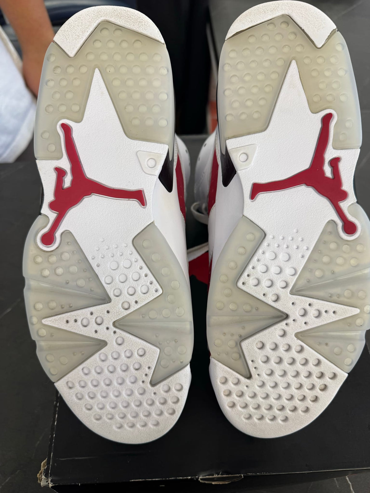 Jordan 6 Retro Carmine (2021)