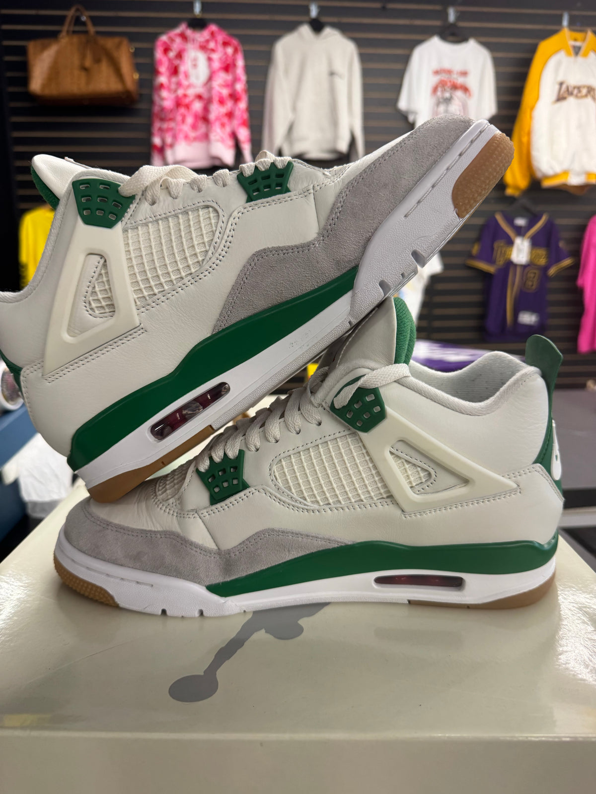 Jordan 4 Retro SB Pine Green