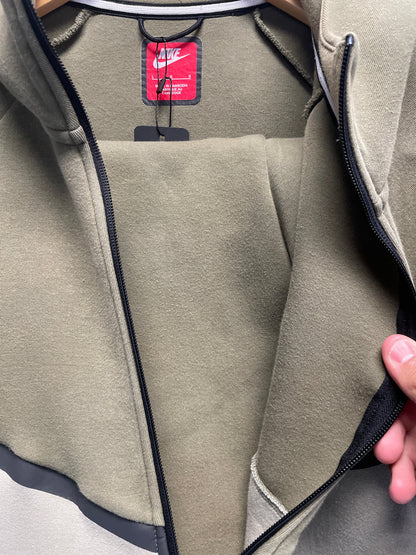 Nike Tech Matching Pants and Jacket