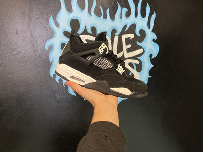Jordan 4 Retro White Thunder