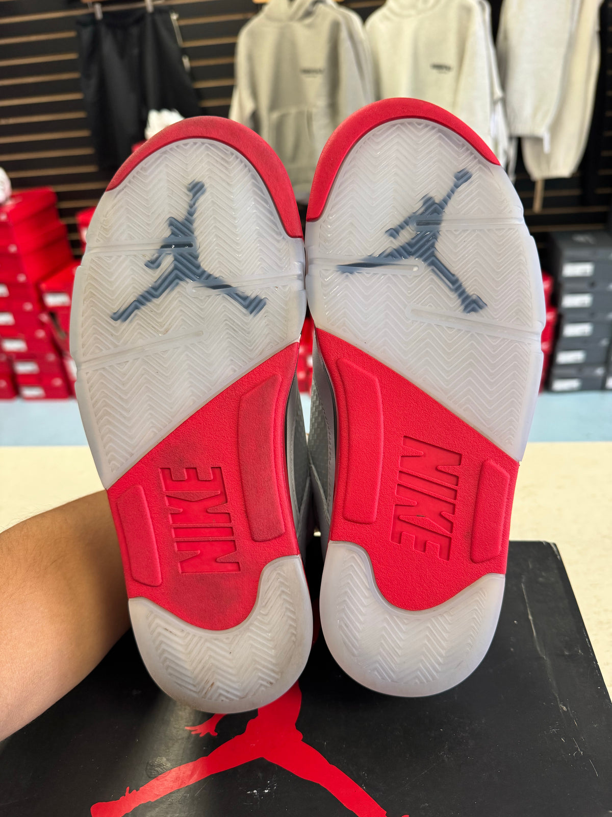 Jordan 5 Retro Fire Red Black Tongue (2025)