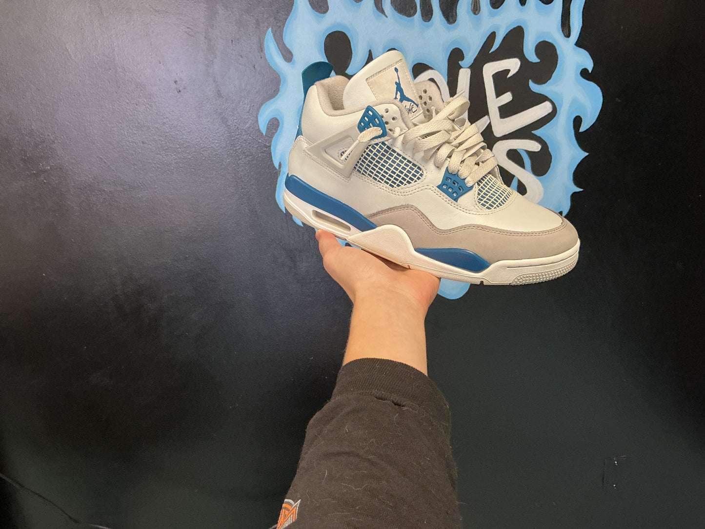 Jordan 4 Retro Military Blue (2024)