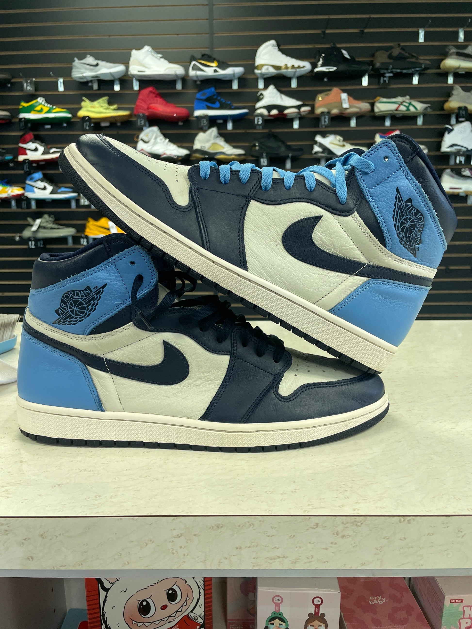 Jordan 1 Retro High Obsidian