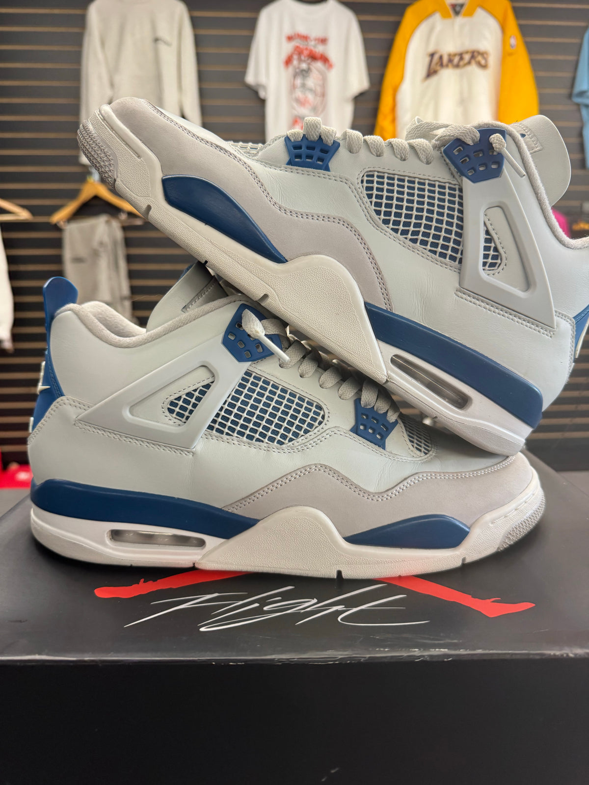 Jordan 4 Retro Military Blue (2024)