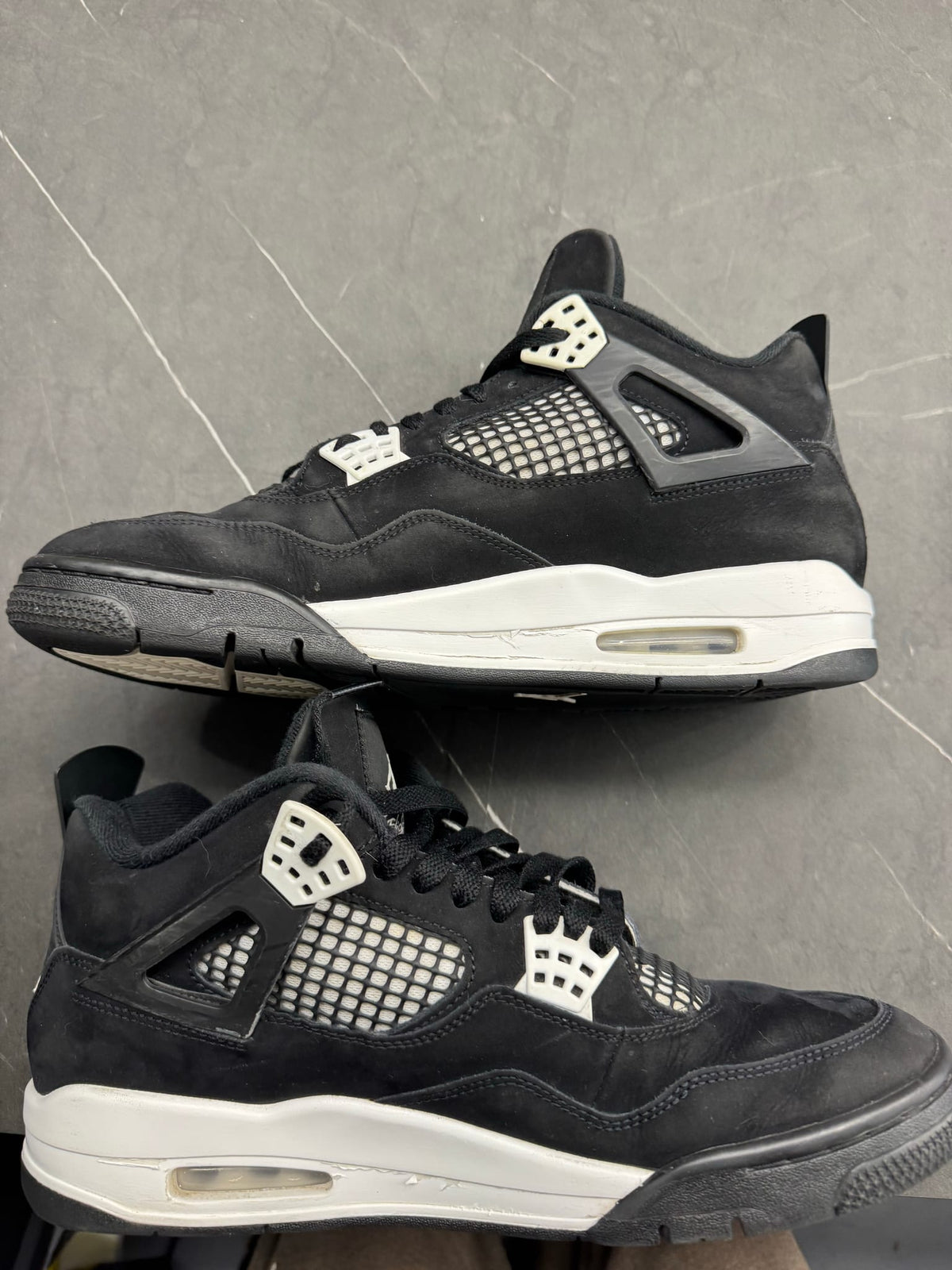 Jordan 4 Retro White Thunder