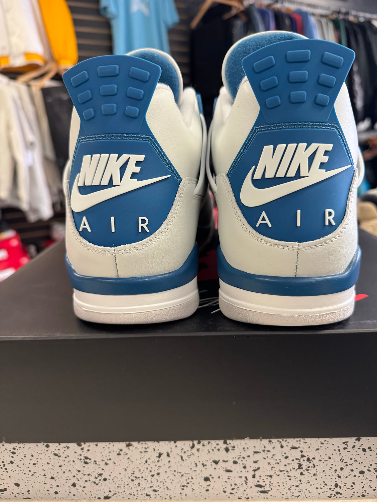 Jordan 4 Retro Military Blue (2024)