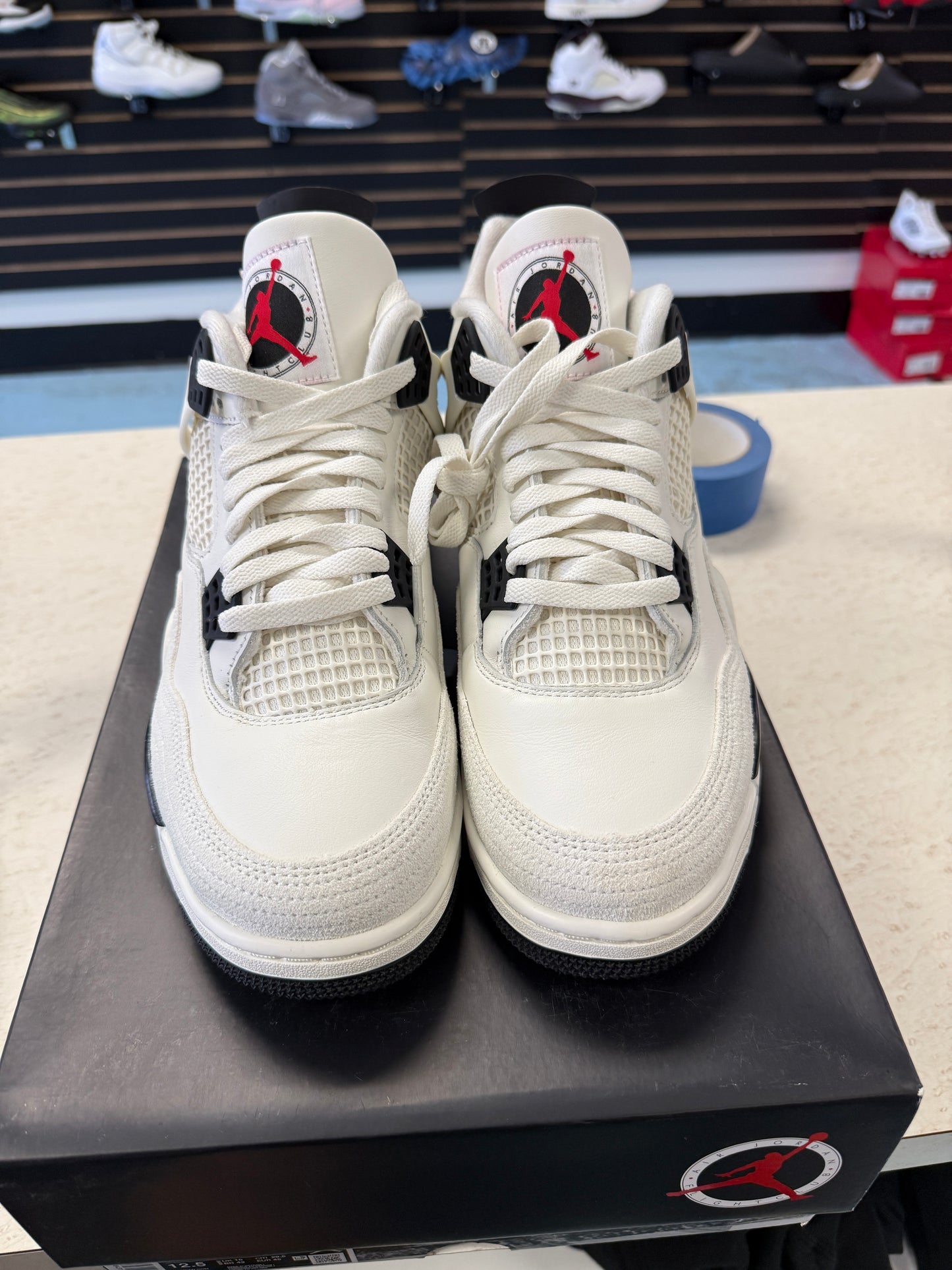 Jordan 4 Retro Flight Club