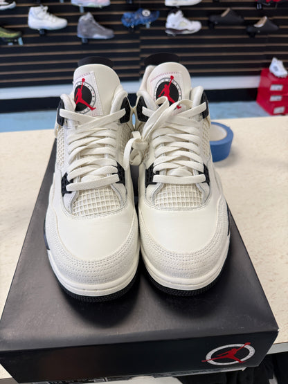 Jordan 4 Retro Flight Club