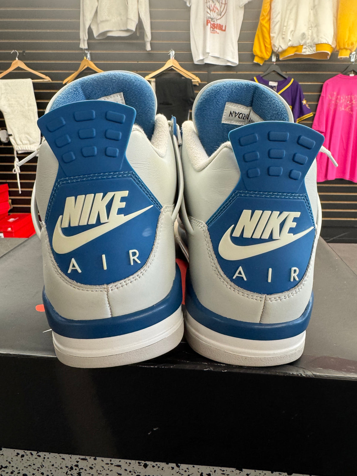 Jordan 4 Retro Military Blue (2024)