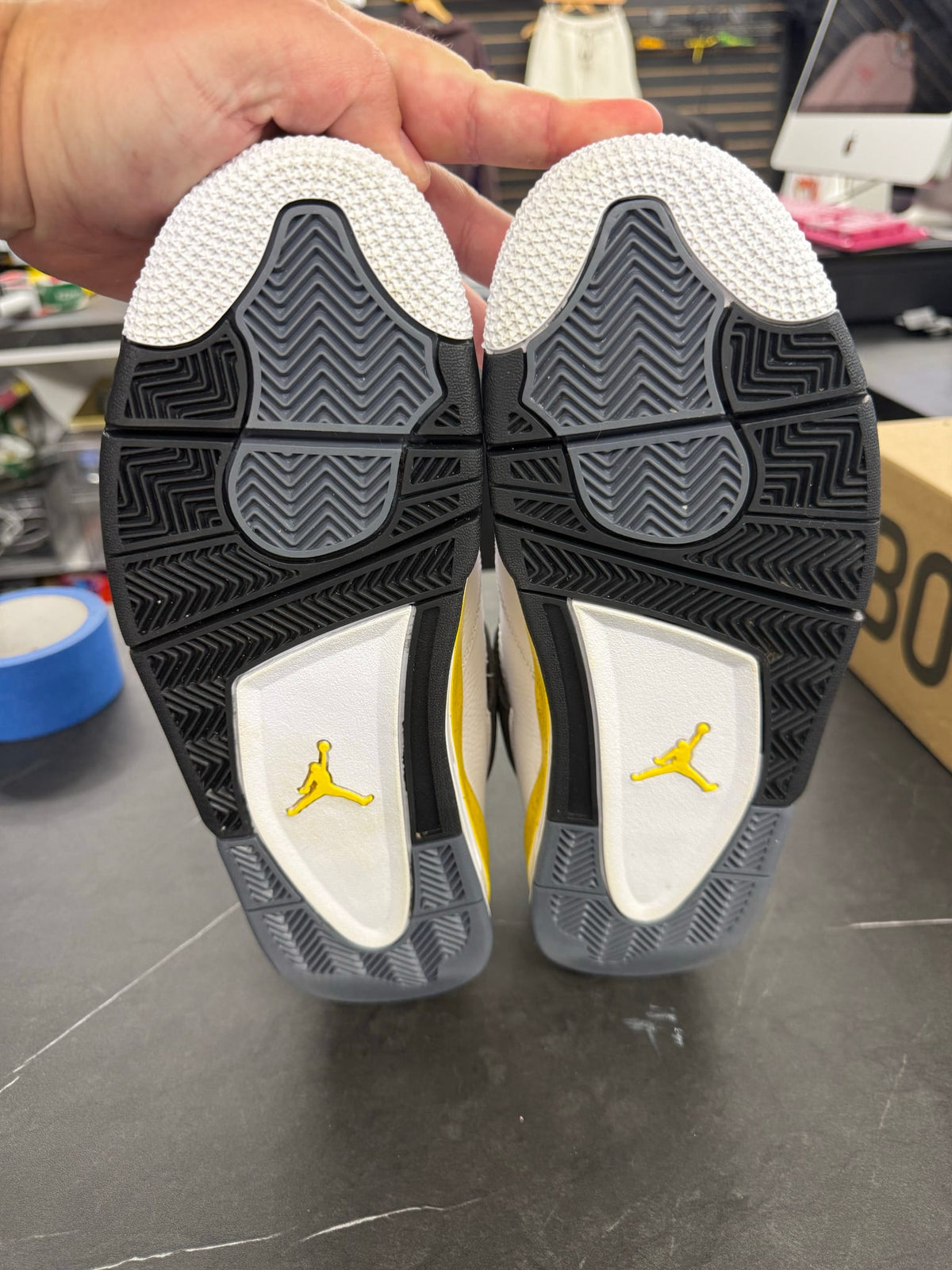 Jordan 4 Retro Rare Air Tour Yellow (2026)