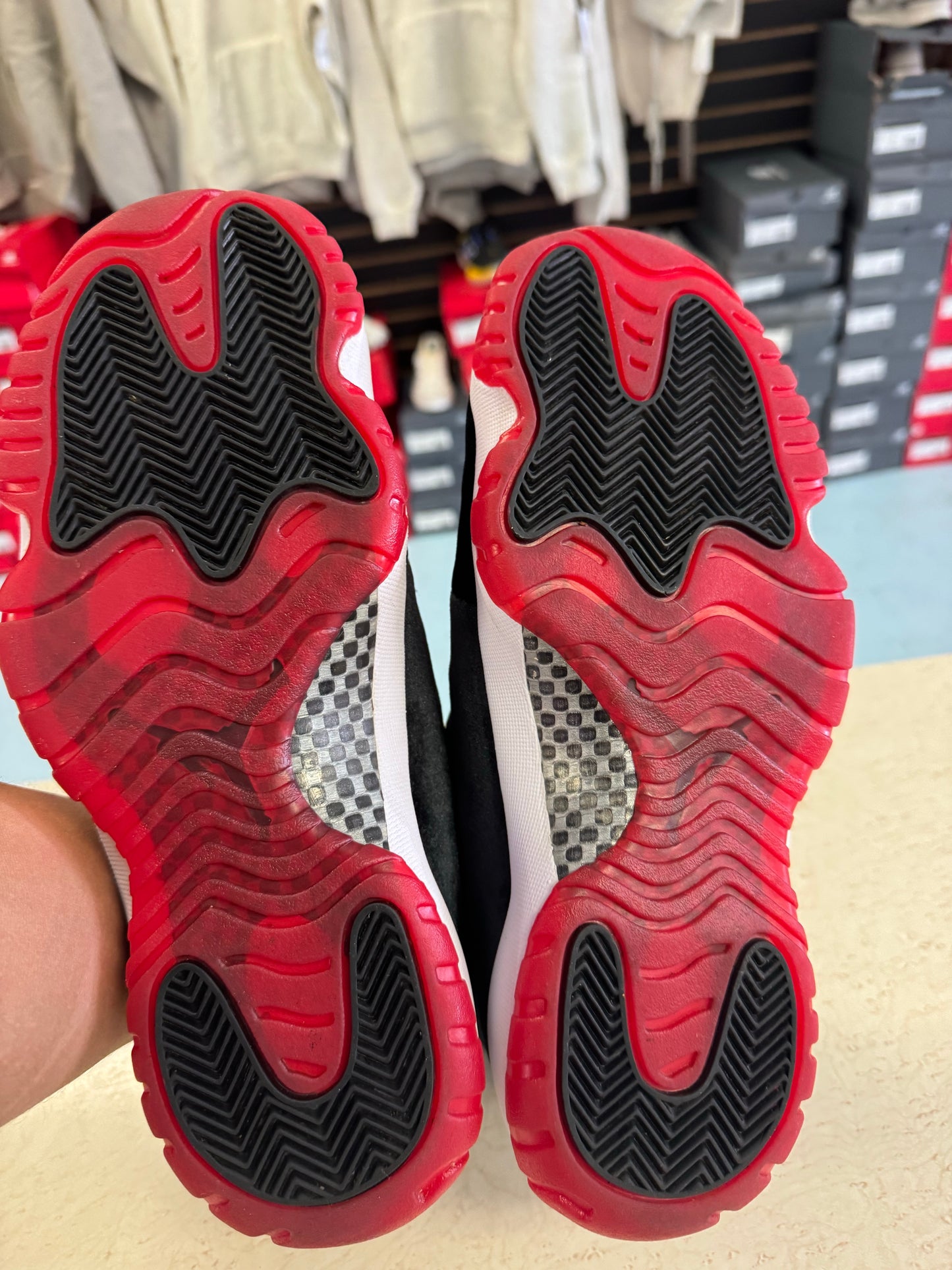 Jordan 11 Retro Bred Velvet (Women's)